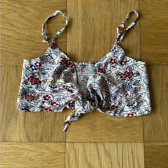 S/W/F Small White Floral Tie Front Crop Top Smocked Back - Picture 2 of 5